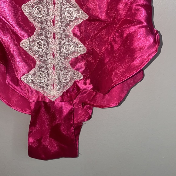 🦋1990’s Vintage Victoria's Secret Gold Label Lace Fushia Teddy! - Picture 5 of 14